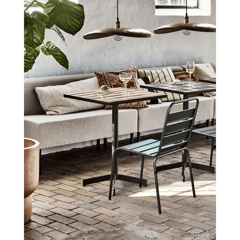 Mesa Stripe de House Doctor, Beige