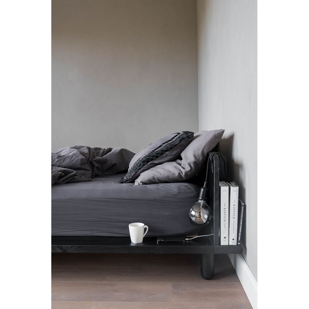 Design PEEK BETT SCHWARZ LACKIERT 160X200 W. 2 BETT LAMPEN